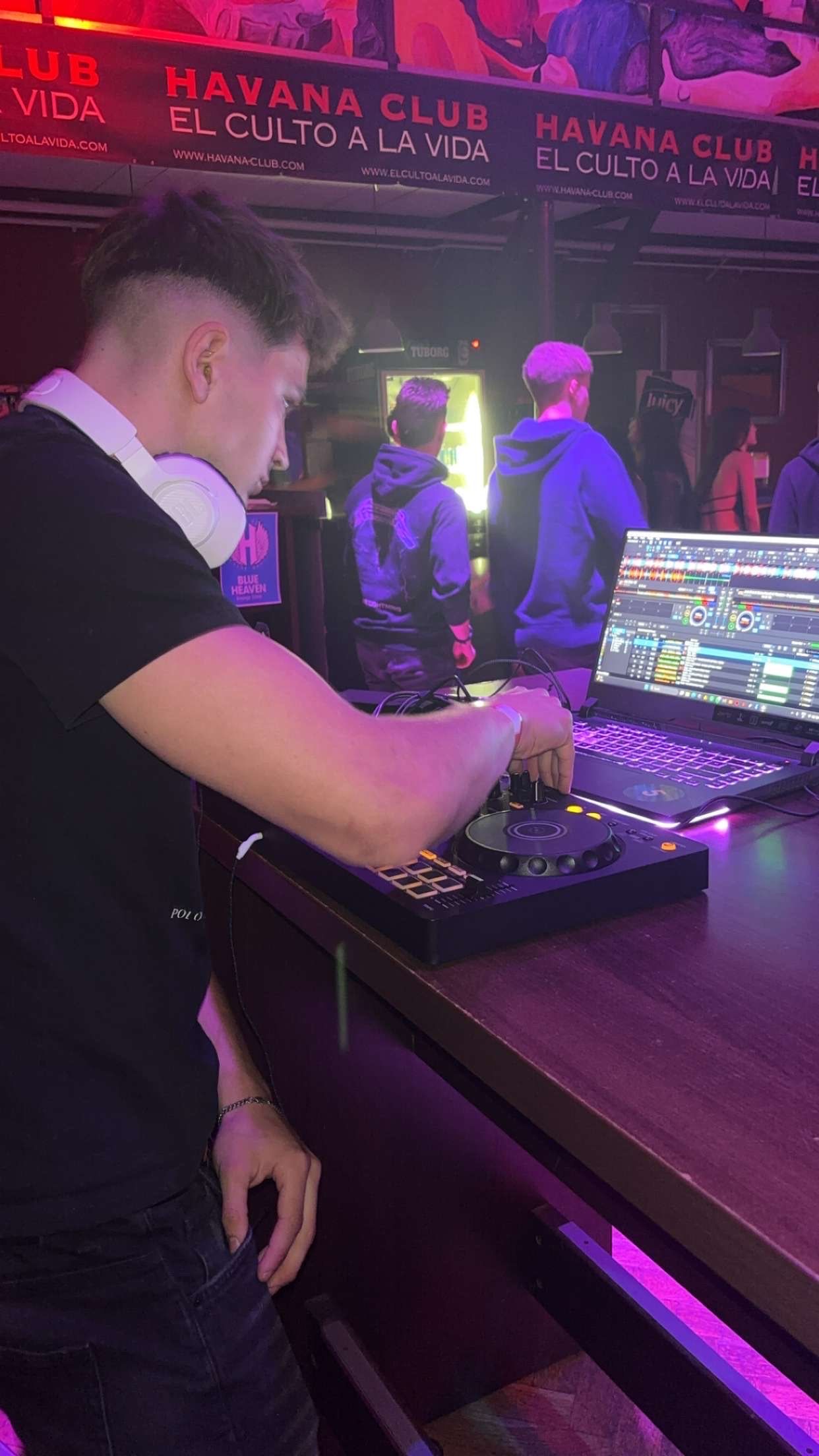 DJ crni — DJ Zagreb, HR